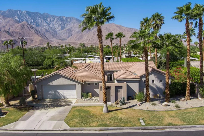 2935 Sequoia Drive, Palm Springs, CA 92262