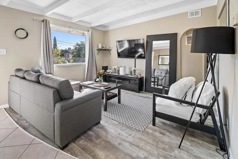 230 Mission Road, Fallbrook, CA 92028