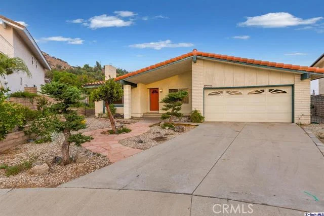 1140 Vista Ridge, Burbank, CA 91504