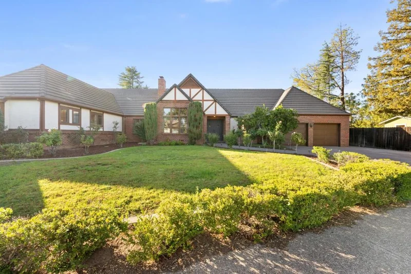 12465 Ted, Saratoga, CA 95070