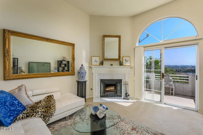 2713 Antonio #311, Camarillo, CA 93010