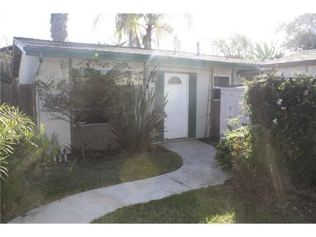 905 Nardo Road, Encinitas, CA 92024