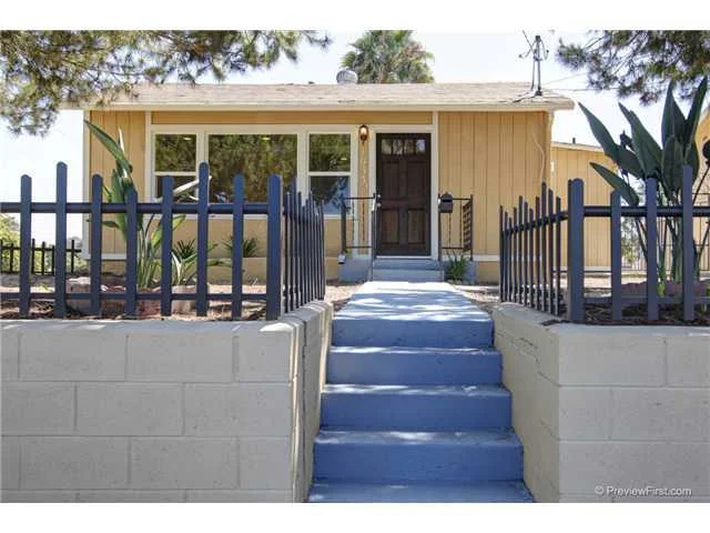 1033 Derby Street, San Diego, CA 92114