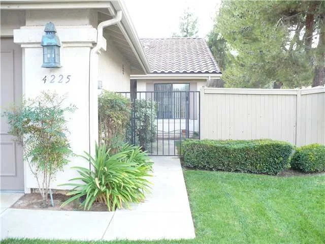 4225 Los Padres Drive, Fallbrook, CA 92028