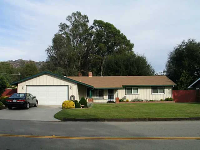 2942 Laurashawn Lane, Escondido, CA 92026