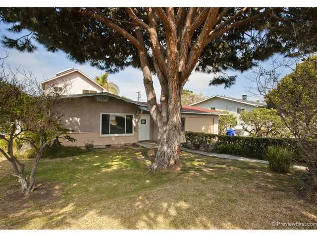 1166 Stratford Drive, Encinitas, CA 92024