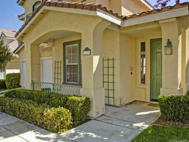 1129 Pacifica Place, Encinitas, CA 92024