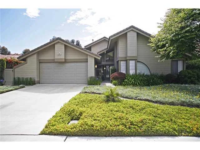 257 La Barranca Drive, Solana Beach, CA 92075