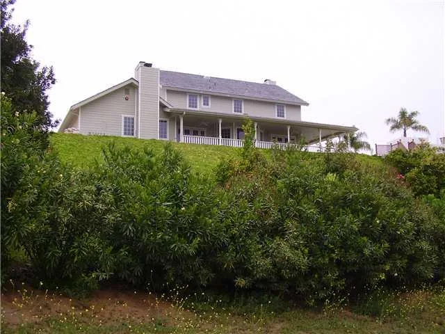 258 Arnold Way, Alpine, CA 91901