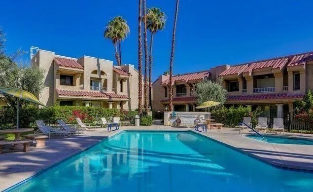 2700 Lawrence Crossley #38, Palm Springs, CA 92264