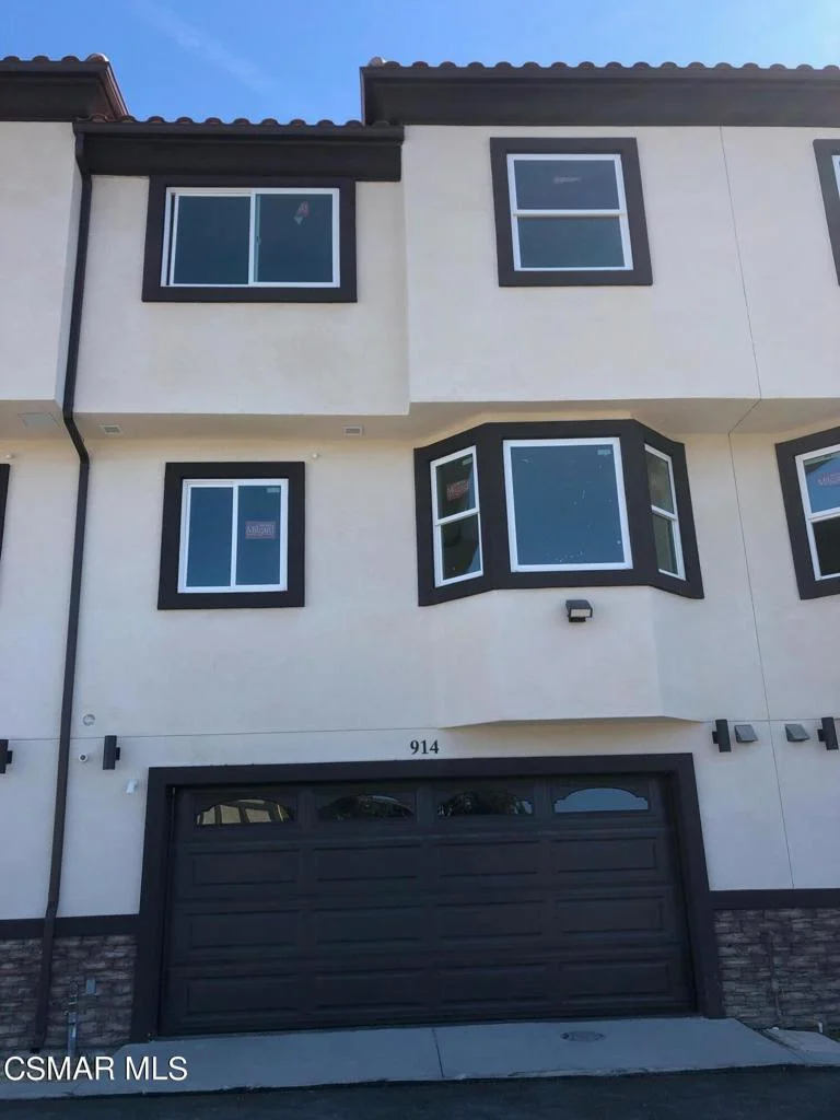 914 Warwick, Thousand Oaks, CA 91360