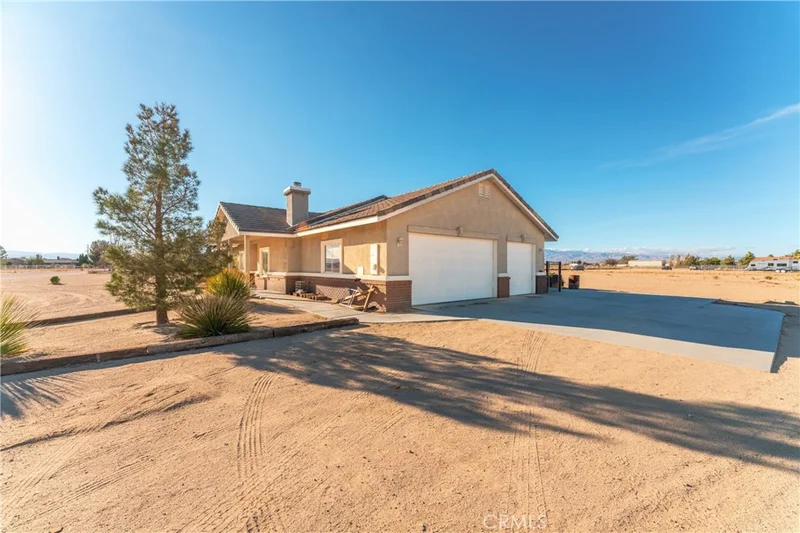 8707 Avenue D6, Lancaster, CA 93536