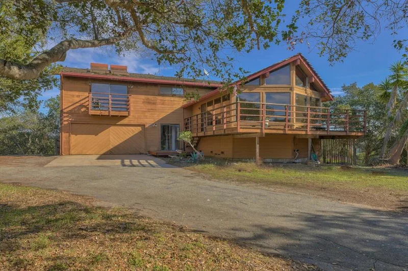 9066 Coker, Salinas, CA 93907