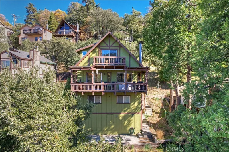 849 Berne, Crestline, CA 92325