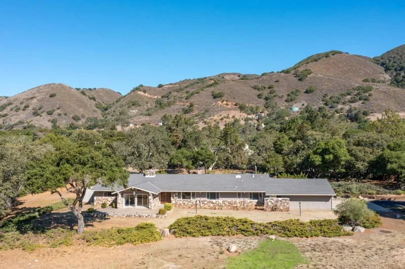 10 Ring, Carmel Valley, CA 93924