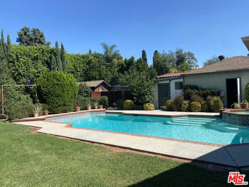 12255 Tiara, Valley Village, CA 91607