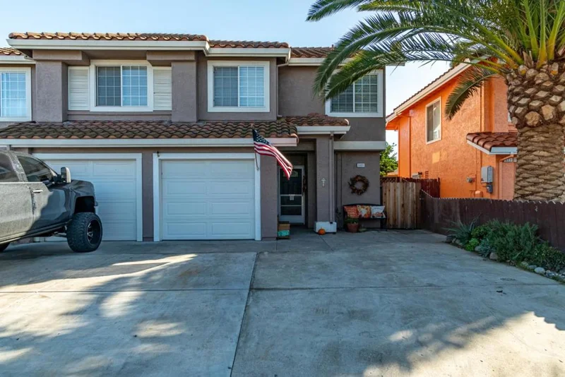 561 Recht, Hollister, CA 95023