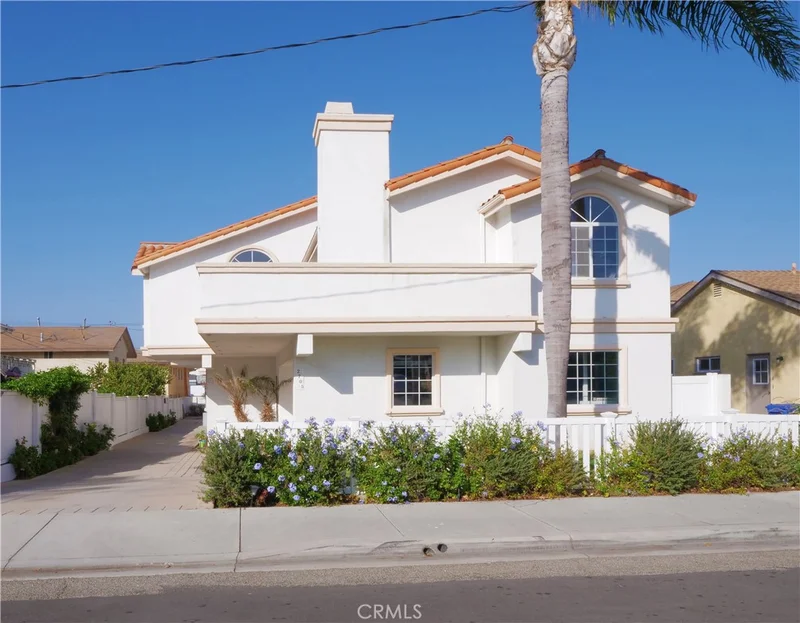 2705 Gates #A, Redondo Beach, CA 90278
