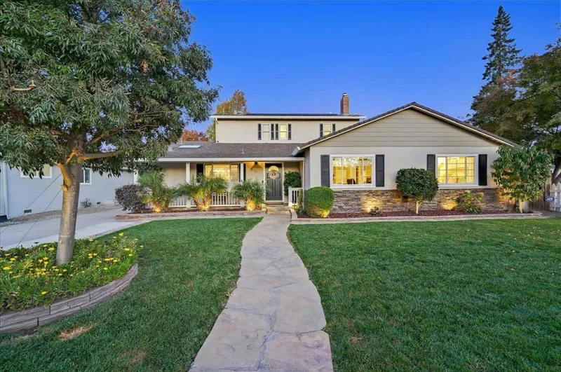 910 Clover, San Jose, CA 95128