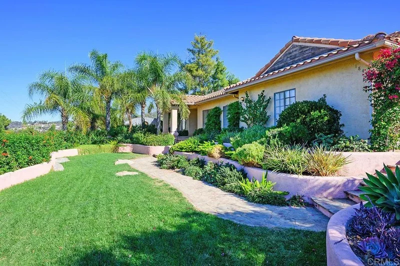1843 Highlands View, Alpine, CA 91901