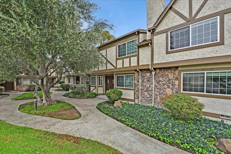 1025 Las Palmas, Santa Clara, CA 95051