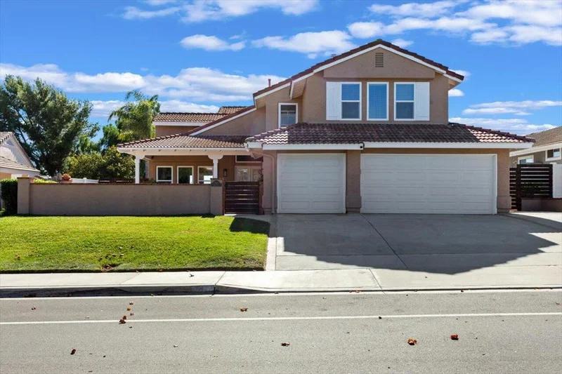 911 Rivertree, Oceanside, CA 92058