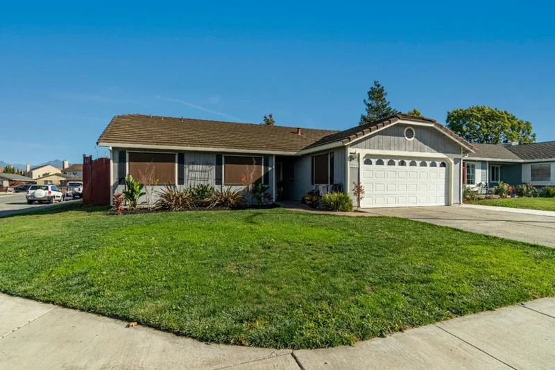231 Howard, Hollister, CA 95023