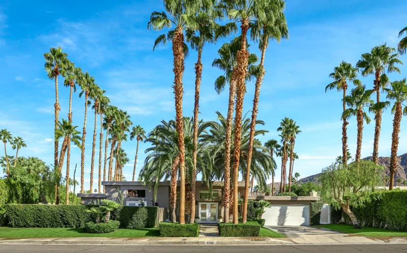 2252 Caliente, Palm Springs, CA 92264