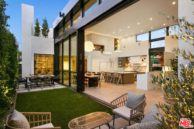 8617 Higuera, Culver City, CA 90232