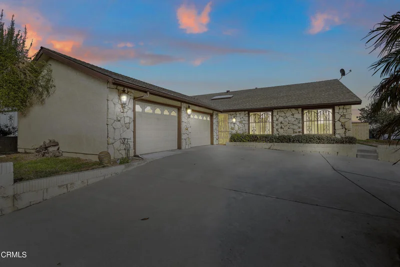 296 Millbrae, Ventura, CA 93004