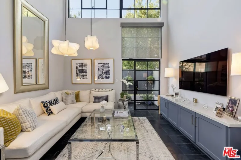 11817 Texas #5, Los Angeles, CA 90025