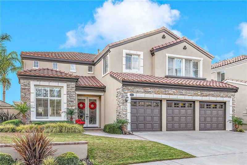 10 Las Plumas, Rancho Santa Margarita, CA 92688