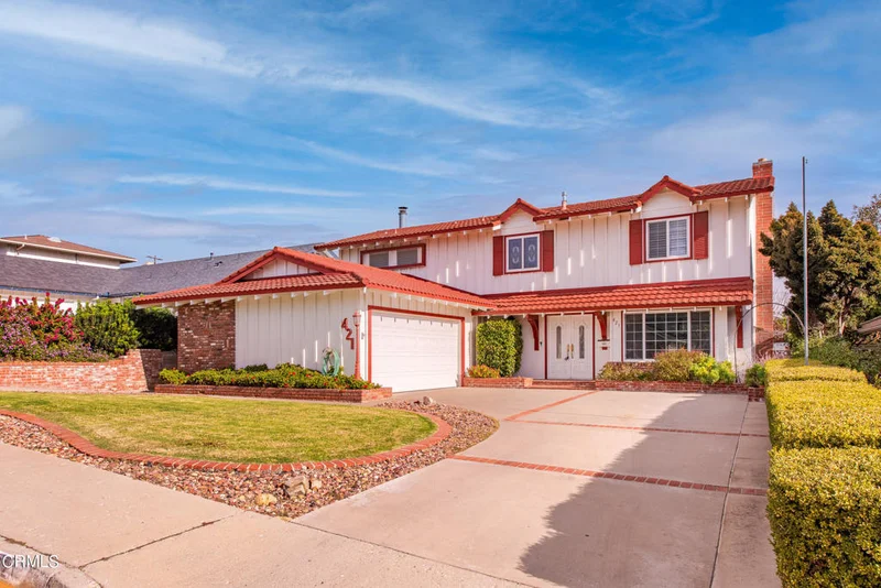421 San Nicolas, Santa Paula, CA 93060