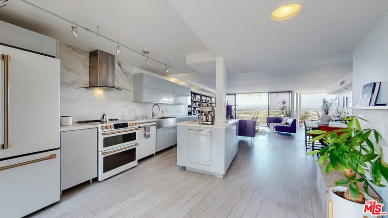 4265 Marina City 817, Marina Del Rey, CA 90292