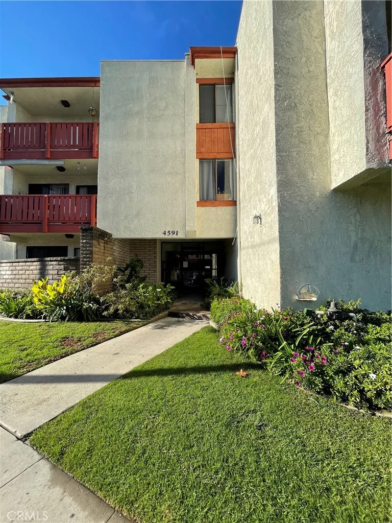 4591 Orange #307, Long Beach, CA 90807