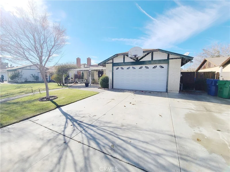43233 Laurelwood, Lancaster, CA 93536