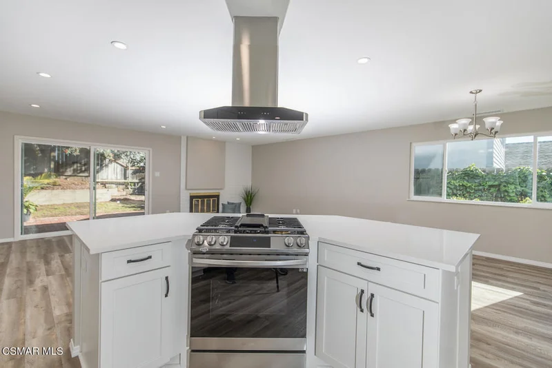 1862 Munson, Camarillo, CA 93010