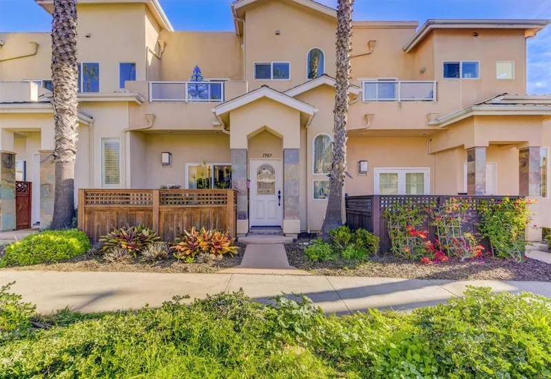 1907 Diamond, San Diego, CA 92109