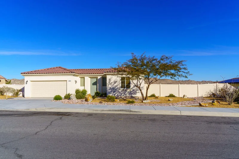 56172 Mountain View, Yucca Valley, CA 92284