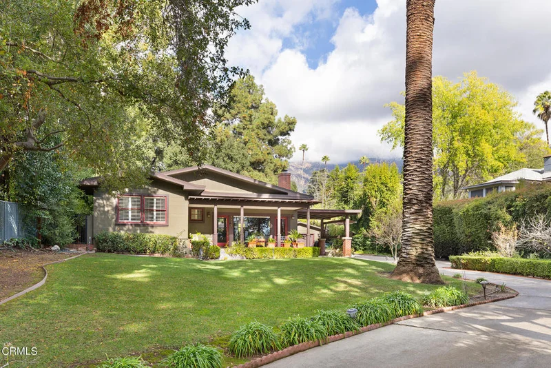 1177 New York, Altadena, CA 91001