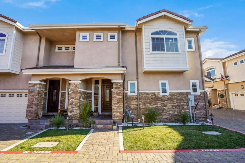 2726 Darien, Campbell, CA 95008