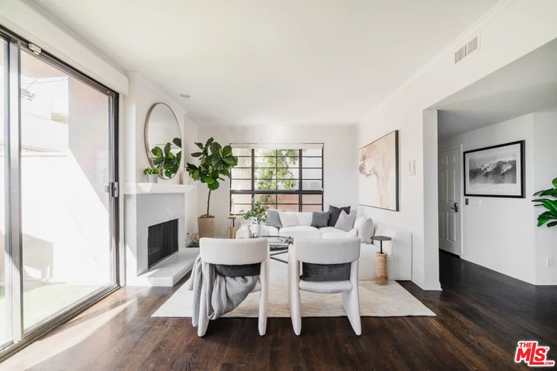 1140 Chelsea #D, Santa Monica, CA 90403