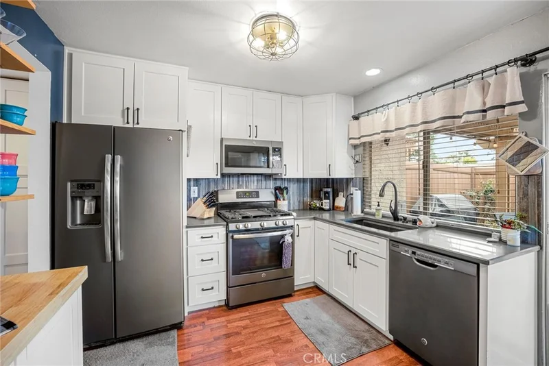 22734 Madrid, Lake Forest, CA 92630