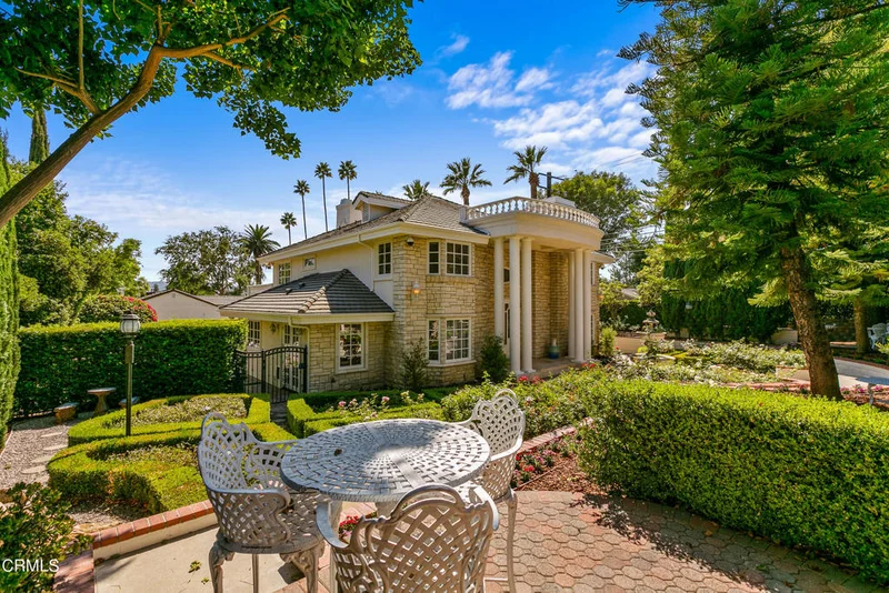 1146 Flanders, La Canada Flintridge, CA 91011