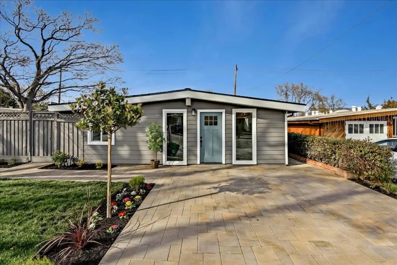 632 Woodhams, Santa Clara, CA 95051