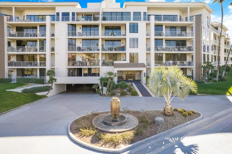 910 Island #116, Rancho Mirage, CA 92270