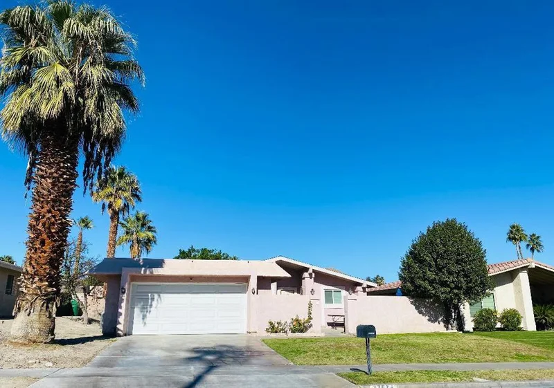 77574 Edinborough, Palm Desert, CA 92211