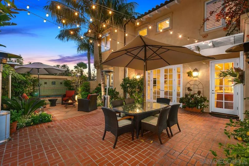 7675 Exchange Pl, La Jolla, CA 92037