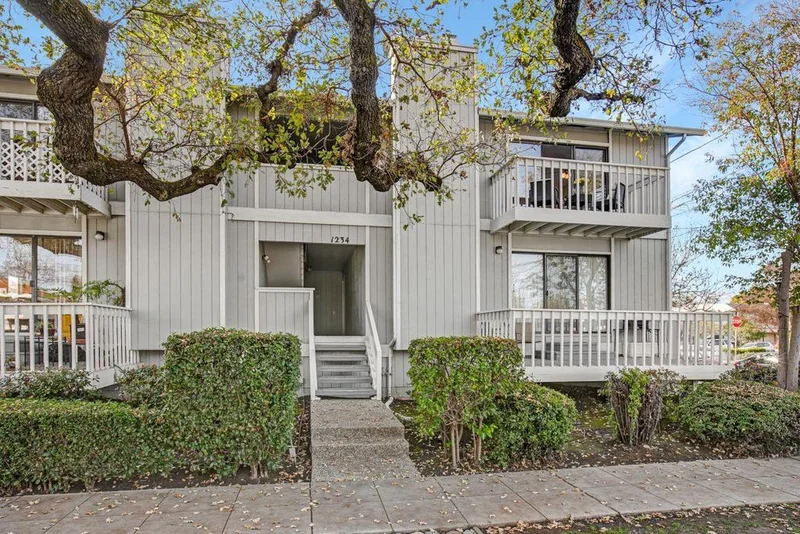1234 Clinton Street C, Redwood City, CA 94061