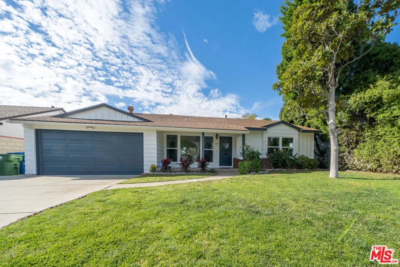 8933 Valjean, North Hills, CA 91343